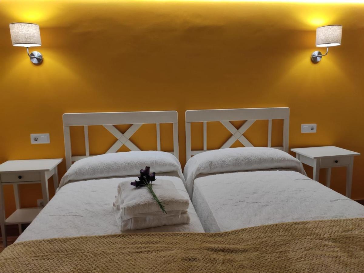 Casa Rural Sierra Del Solorio Iruecha ภายนอก รูปภาพ